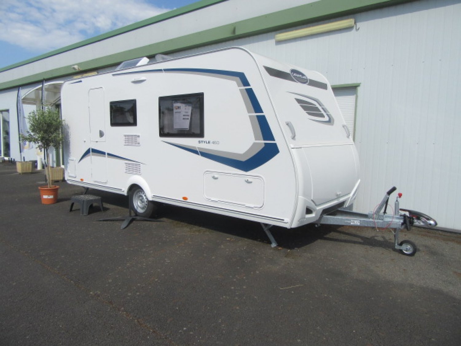 Champion Caravanes et Camping Car - Caravelair ALBA STYLE 460 à 22 170 €