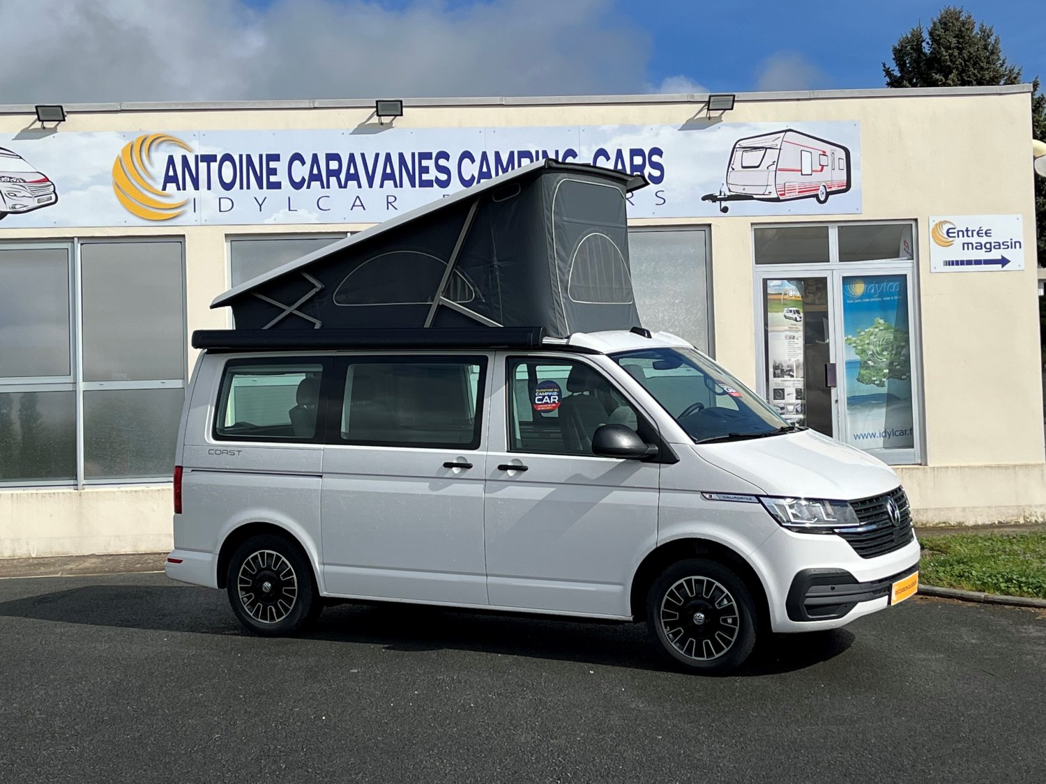 Champion Caravanes et Camping Car - Volkswagen CALIFORNIA COAST 6.1 à 84 900 €