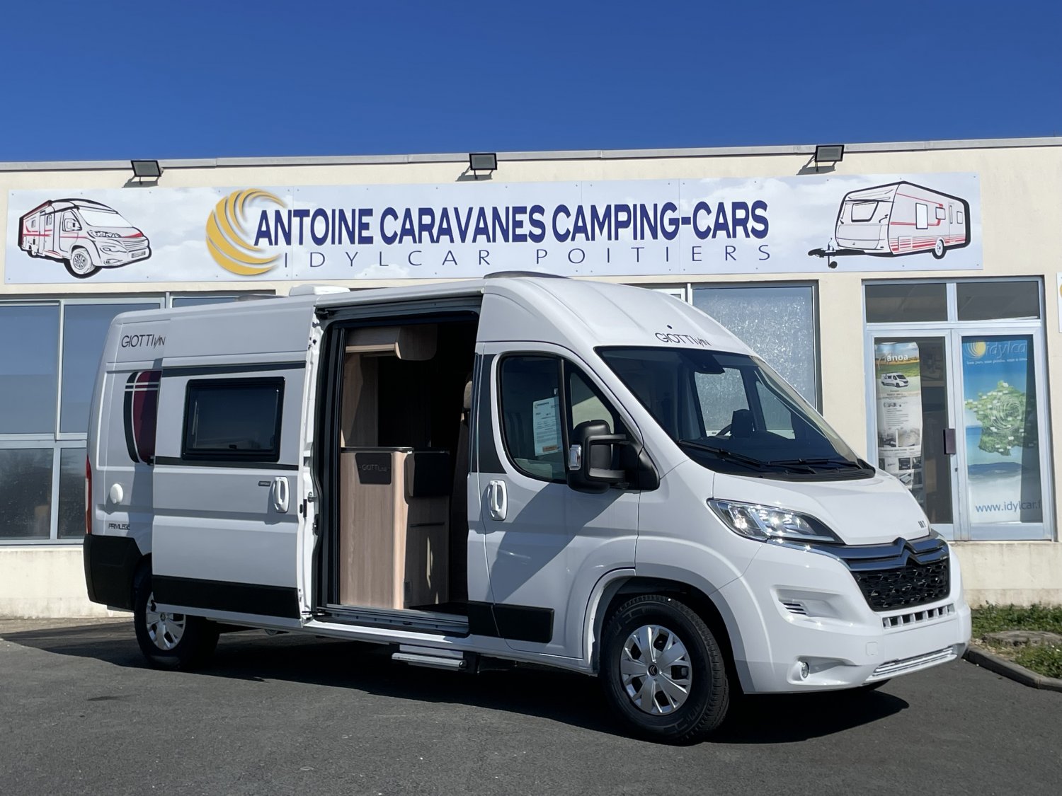 Champion Caravanes et Camping Car - Giottiline GIOTTIVAN 60 B à 61 764 €
