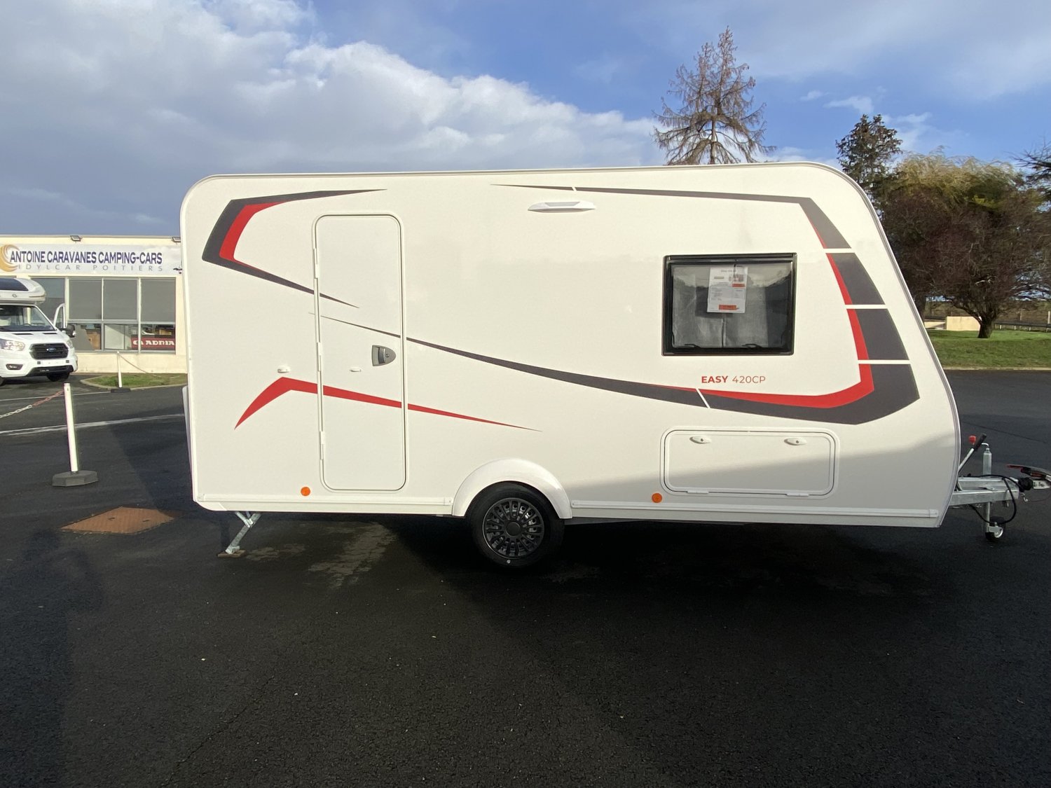 Champion Caravanes et Camping Car - Sterckeman Easy 420 CP à 19 990€