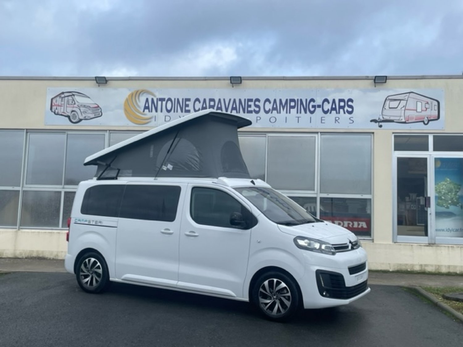 Champion Caravanes et Camping Car - Possl CAMPSTER à 60 863€