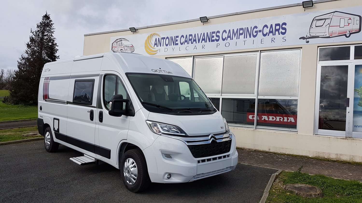 Champion Caravanes et Camping Car - Giottiline GIOTTIVAN 60 T à 60 264€