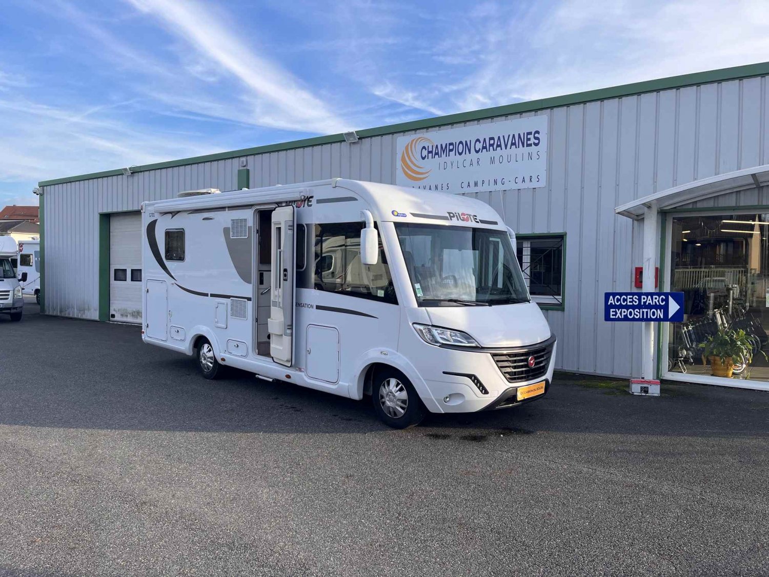 Champion Caravanes et Camping Car - Pilote PILOTE G 701 C SENSATION à 61 985 €€