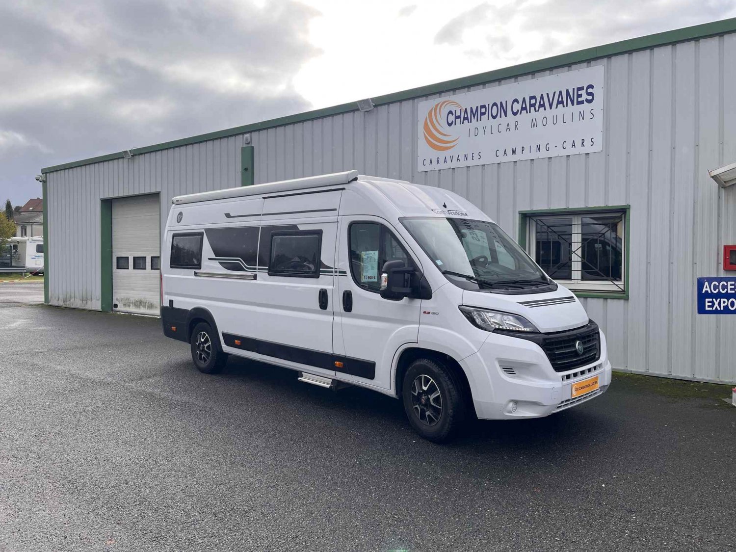 Champion Caravanes et Camping Car - Font Vendôme FONT VENDOME DUO VAN à 51 900 €