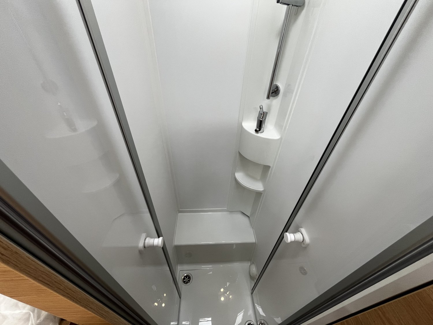 Champion Caravanes et Camping Car MATRIX 650 DL 60th Adria