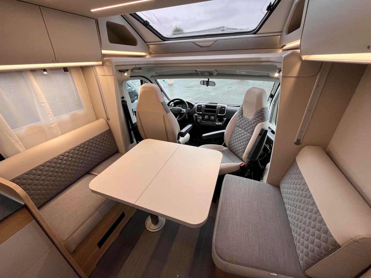 Champion Caravanes et Camping Car Matrix Axess 650 DL Adria