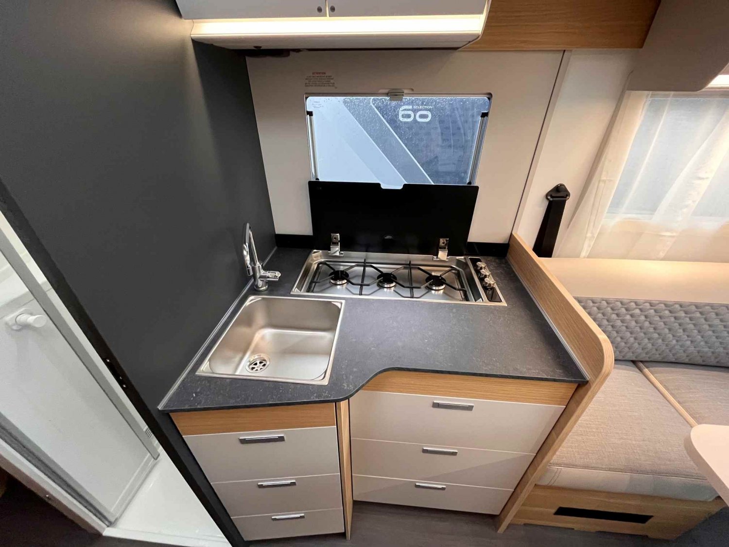 Champion Caravanes et Camping Car Matrix Axess 650 DL Adria