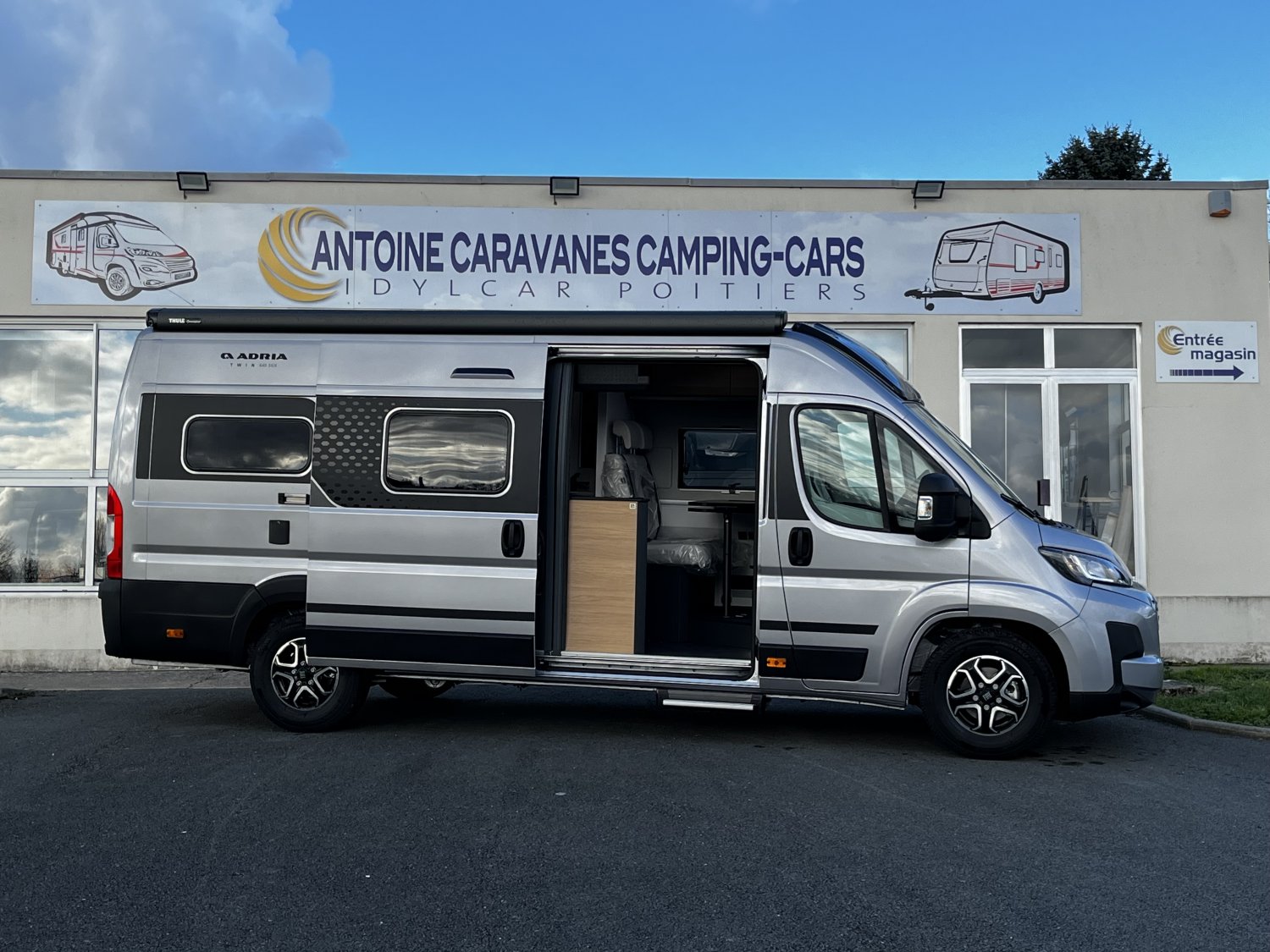 Champion Caravanes et Camping Car - Adria TWIN 640 SGX 60th à 77 390&euro;