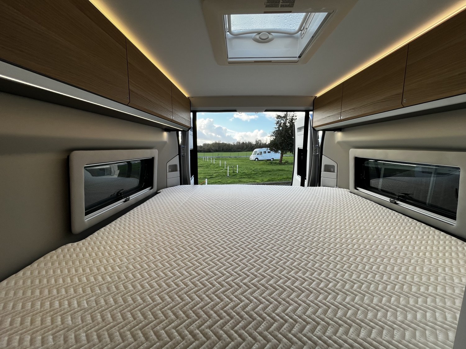 Champion Caravanes et Camping Car TWIN 640 SGX 60th Adria