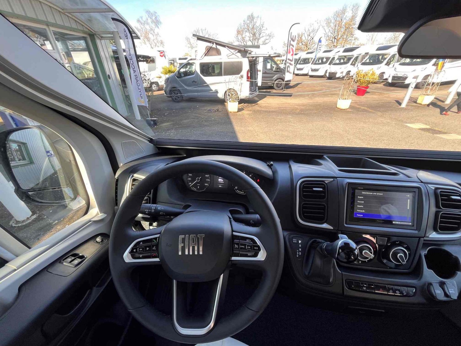 Champion Caravanes et Camping Car P 690 Pilote