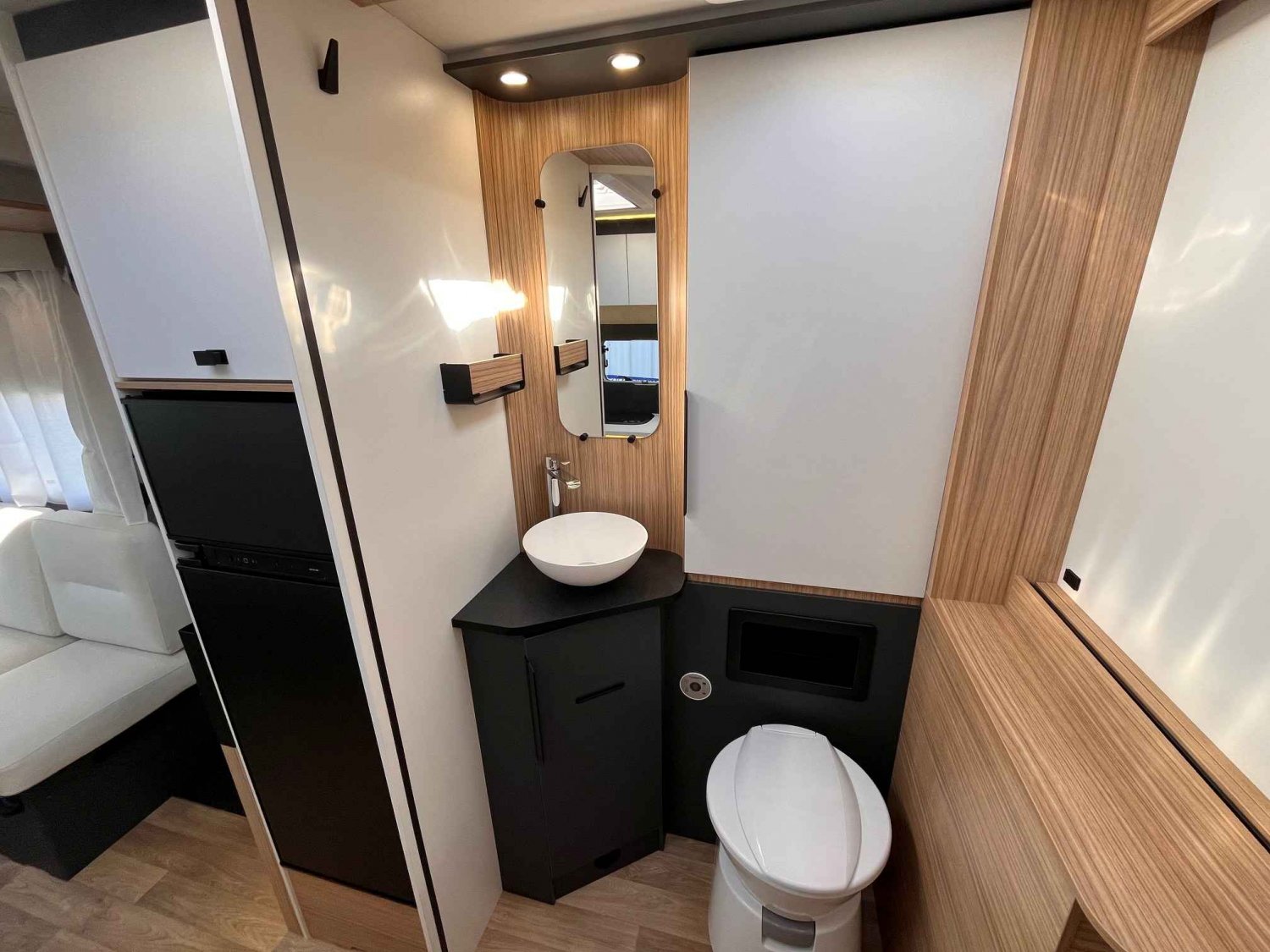 Champion Caravanes et Camping Car P 690 Pilote