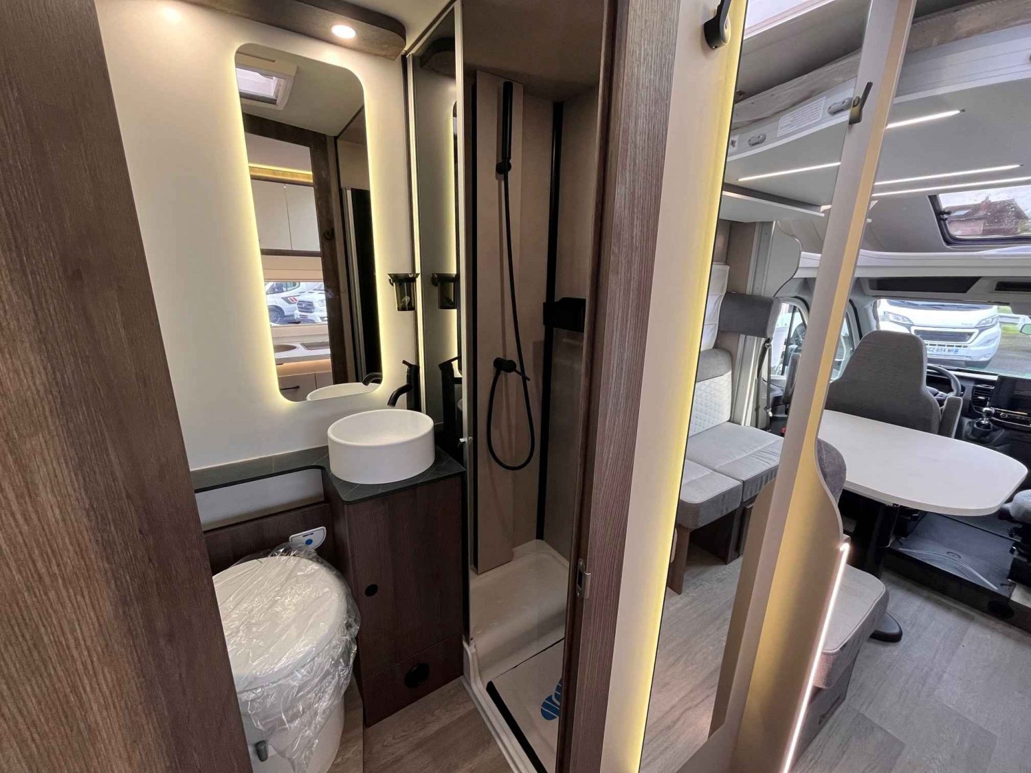 Champion Caravanes et Camping Car BENIMAR TESSORO 483 Benimar