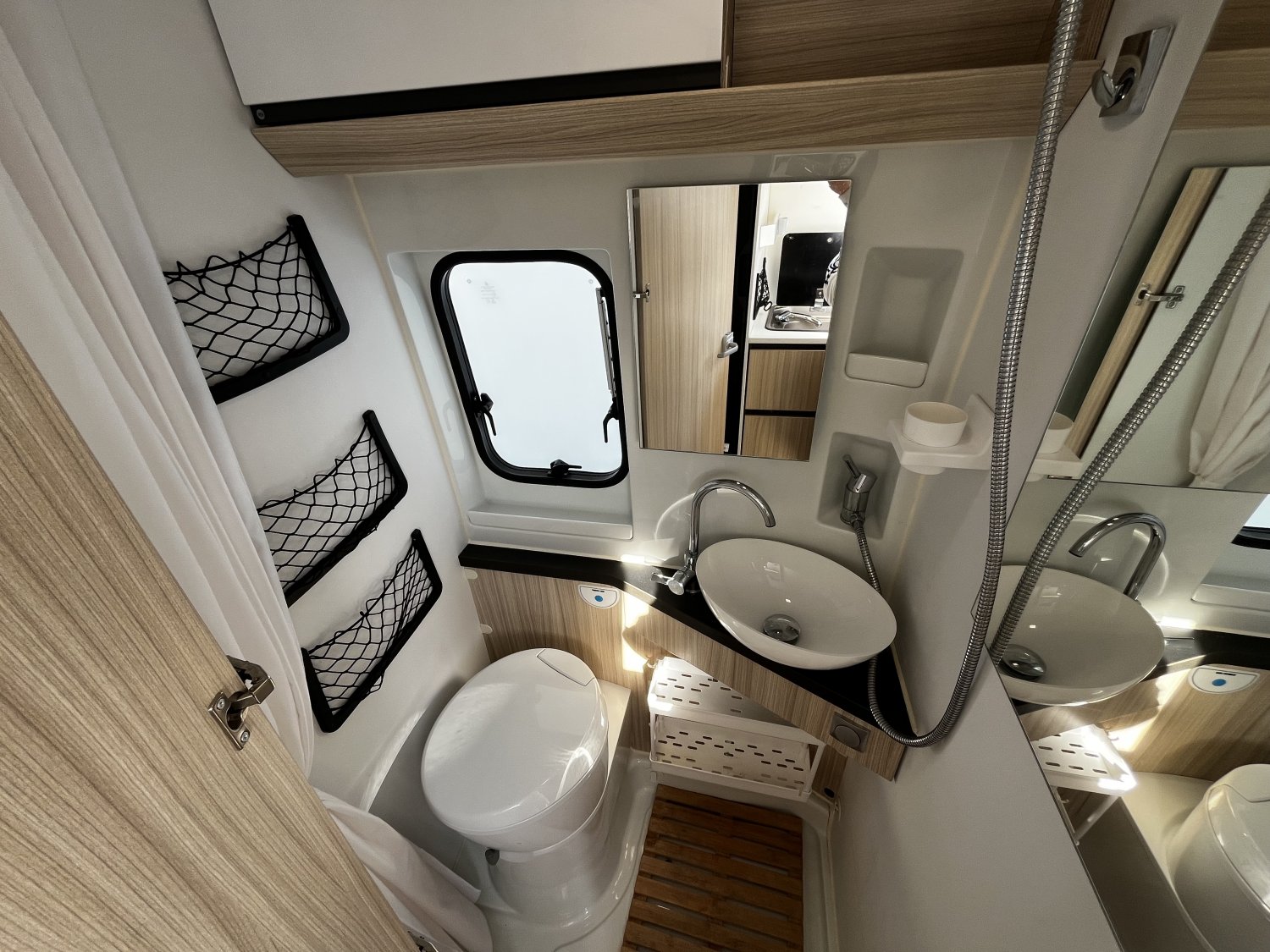 Champion Caravanes et Camping Car TWIN 600 SP FAMILY Adria