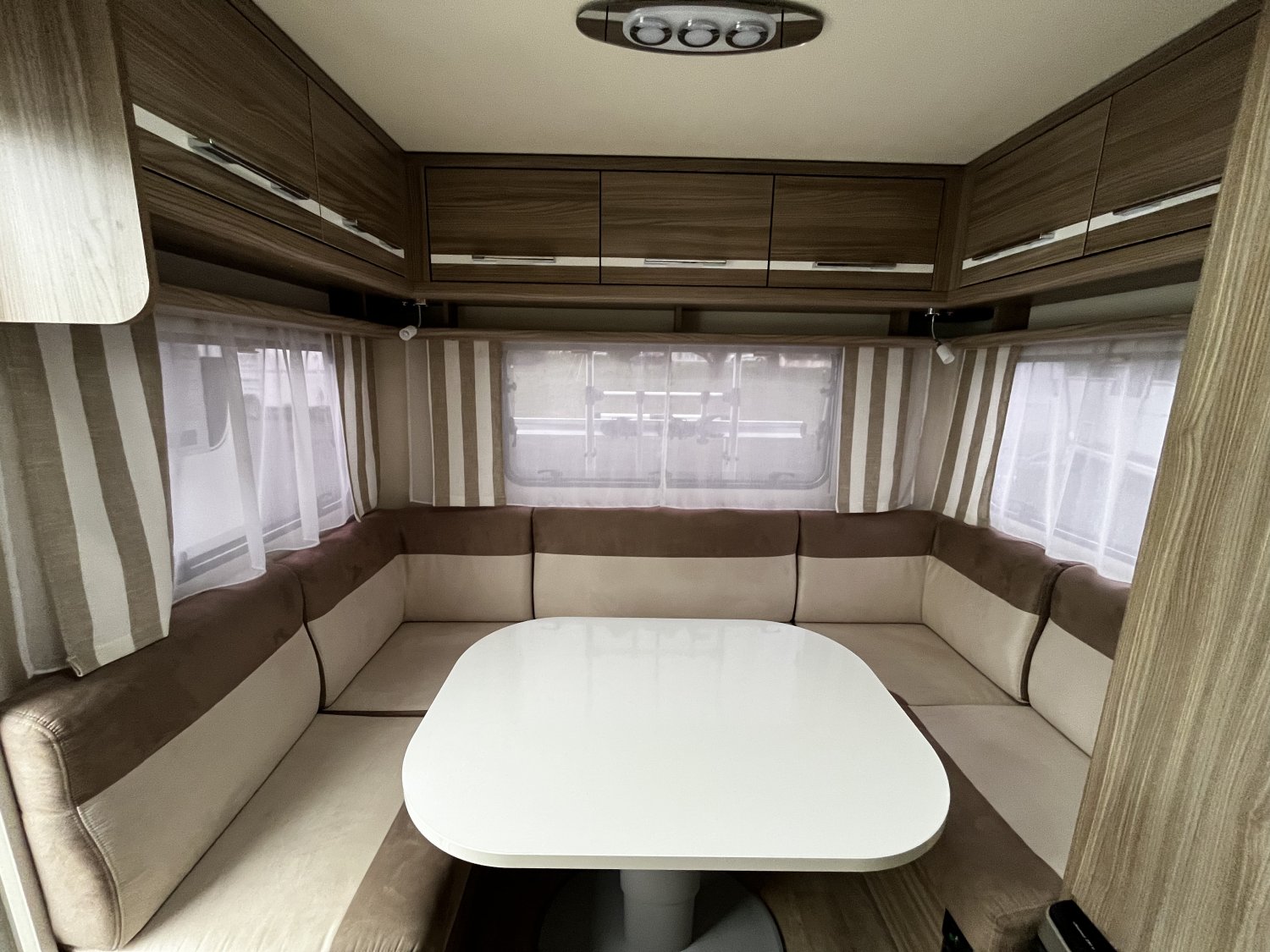 Champion Caravanes et Camping Car ELEGANCE 490 SA La Mancelle