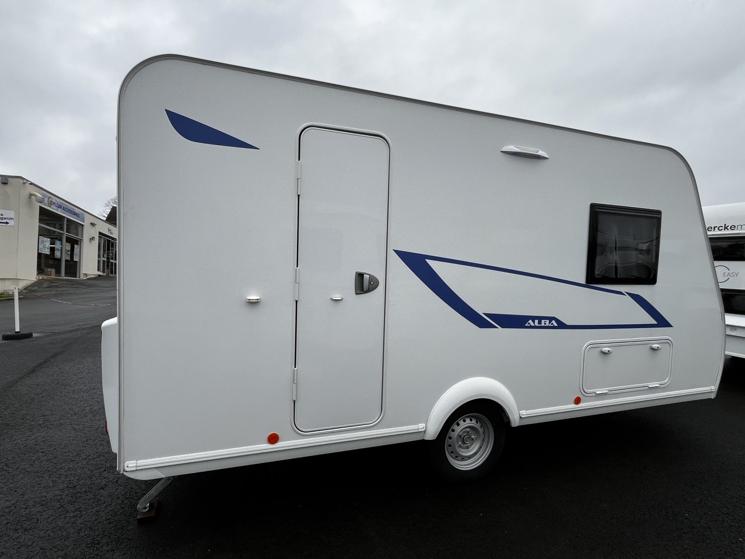 Champion Caravanes et Camping Car - Caravelair ALBA 400 à 21 990&euro;