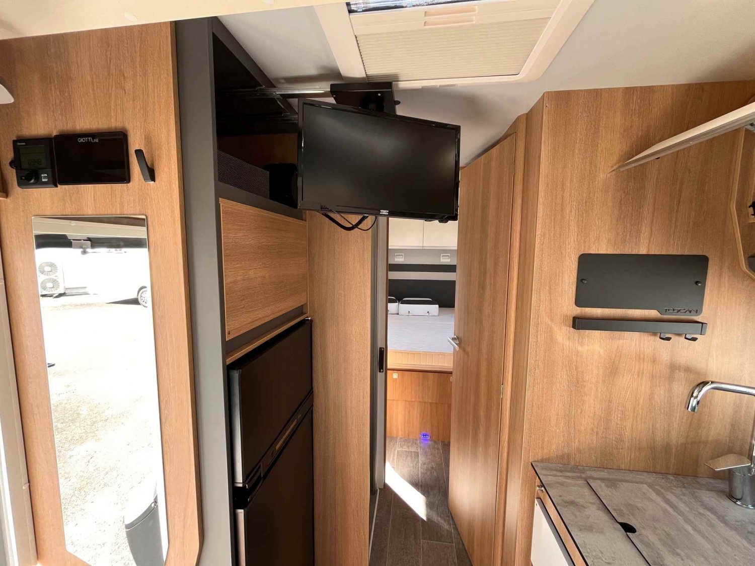 Champion Caravanes et Camping Car GIOTTILINE TOSCAN 74 NF Giottiline