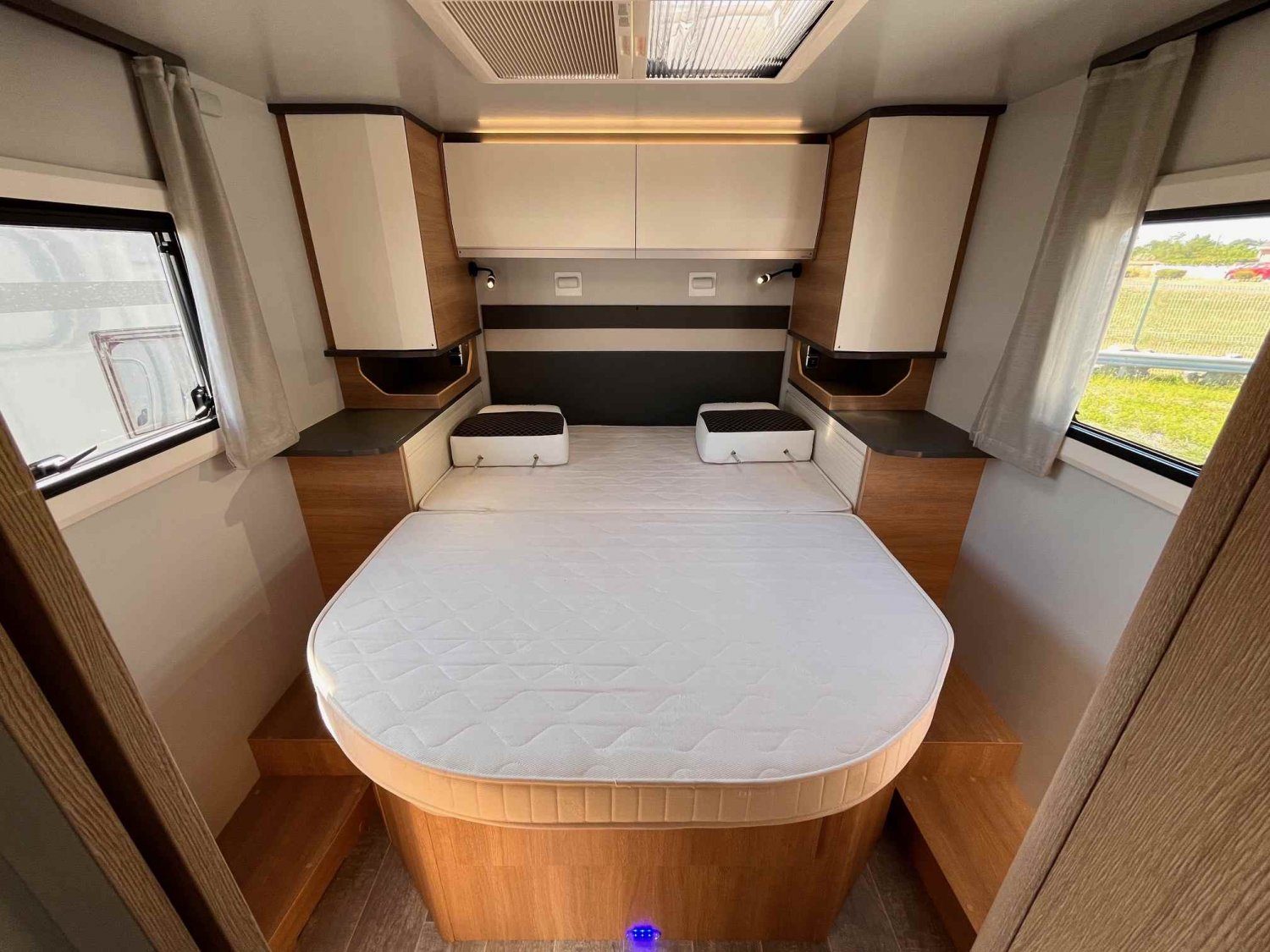 Champion Caravanes et Camping Car GIOTTILINE TOSCAN 74 NF Giottiline