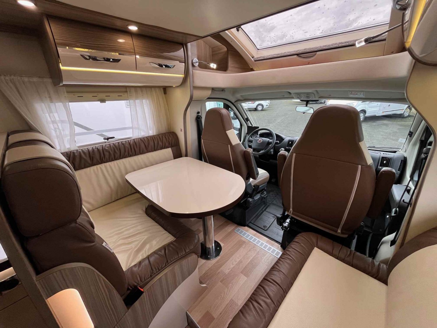 Champion Caravanes et Camping Car 720 LC PRIVILEGE Autostar