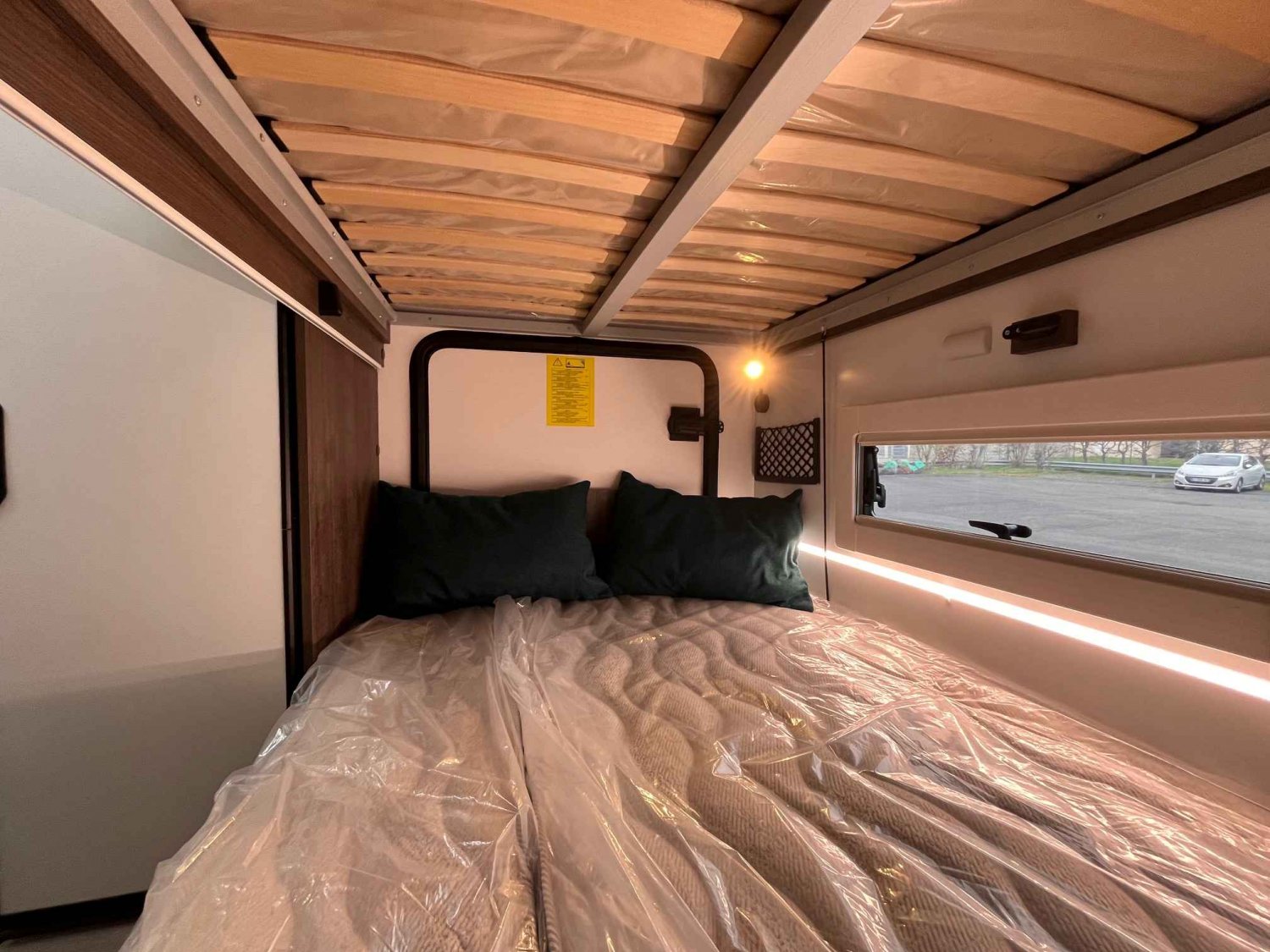 Champion Caravanes et Camping Car TESSORO 425 Benimar