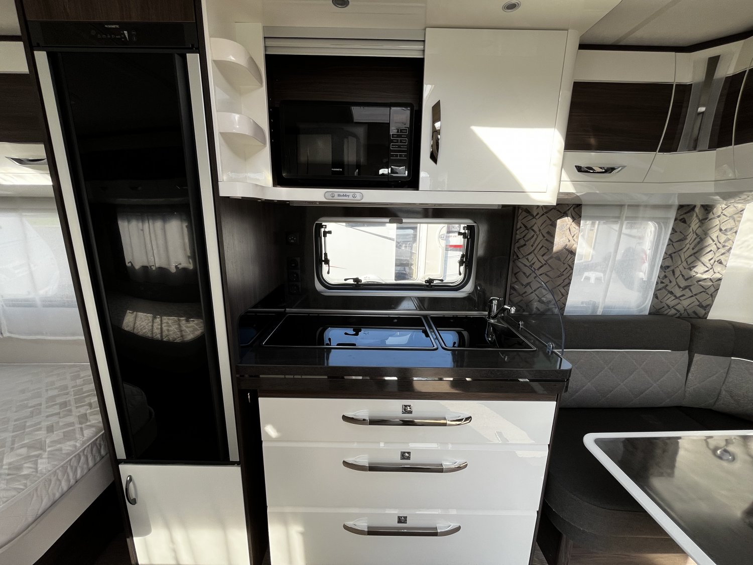 Champion Caravanes et Camping Car PRESTIGE 560 WLU Hobby