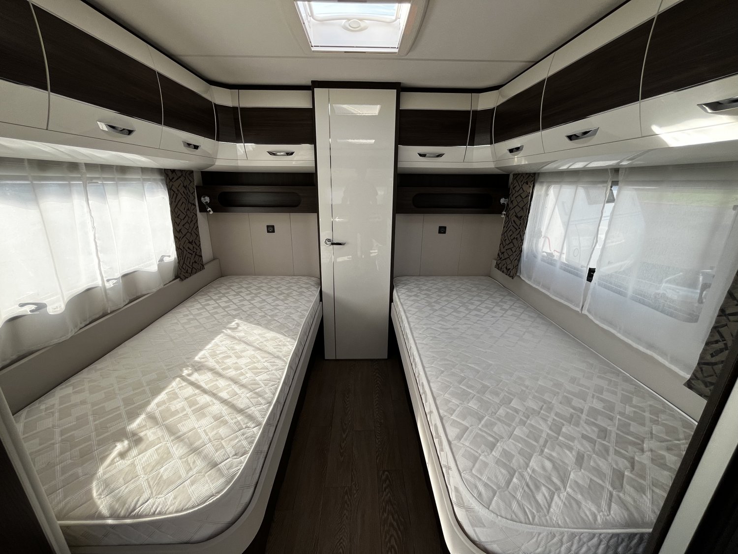 Champion Caravanes et Camping Car PRESTIGE 560 WLU Hobby