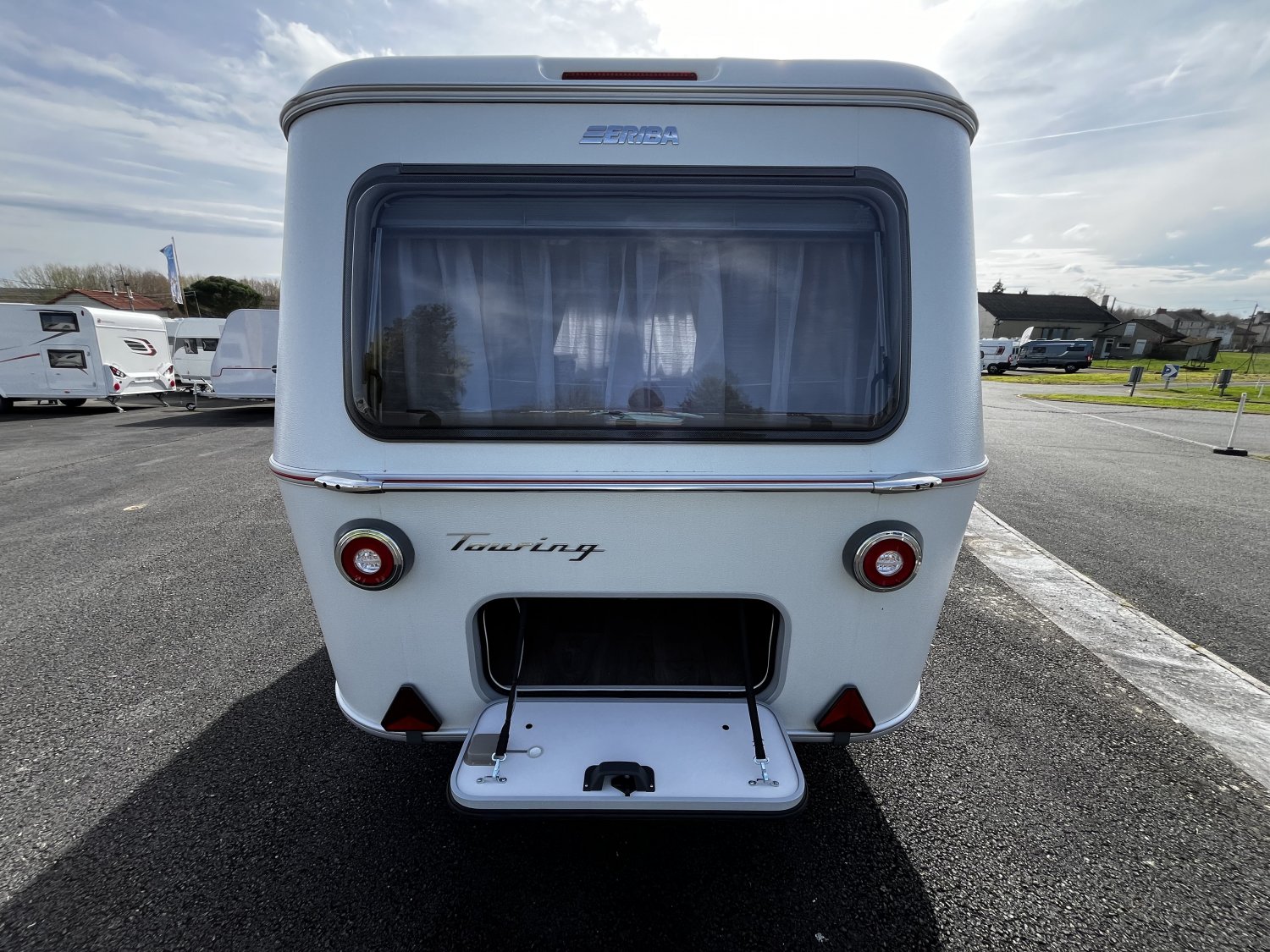 Champion Caravanes et Camping Car TOURING 310 FAMILIA LEGEND EDITION Eriba