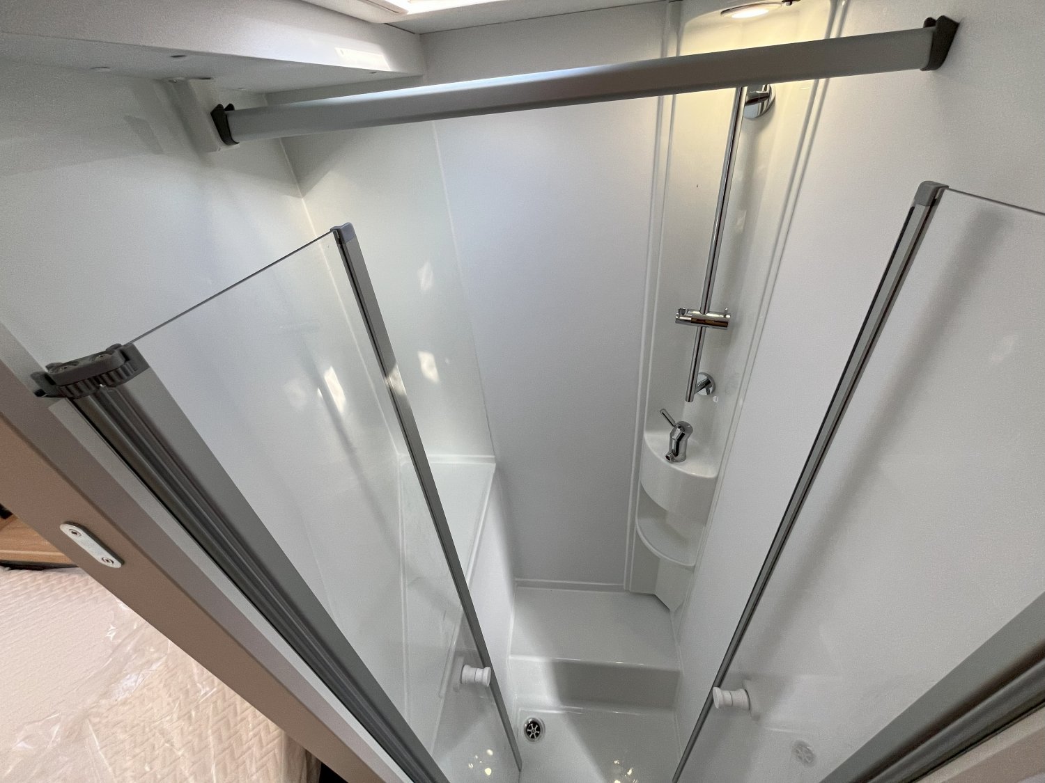 Champion Caravanes et Camping Car MATRIX 650 DC 60th Adria