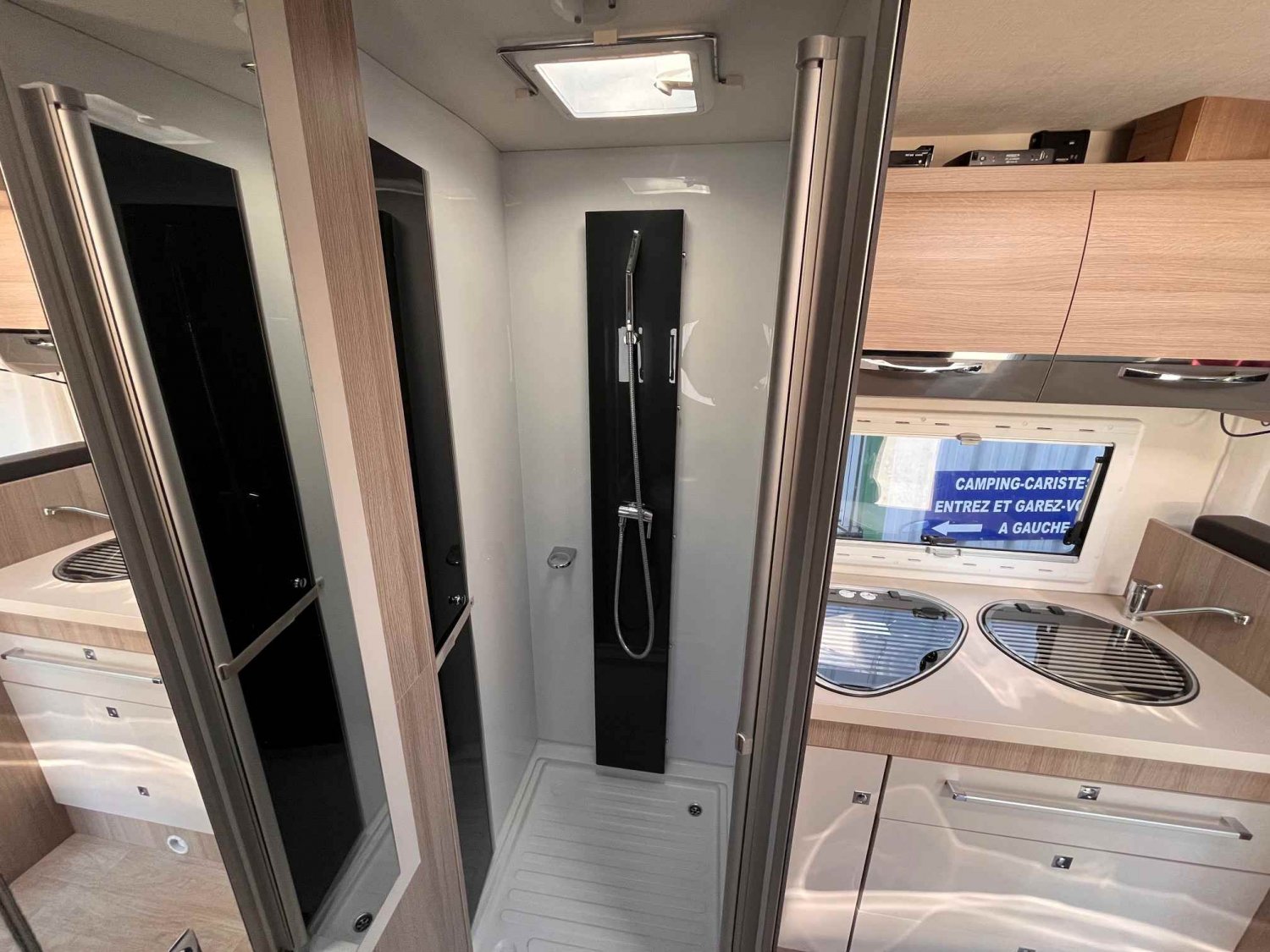 Champion Caravanes et Camping Car GENESIS 290 Challenger