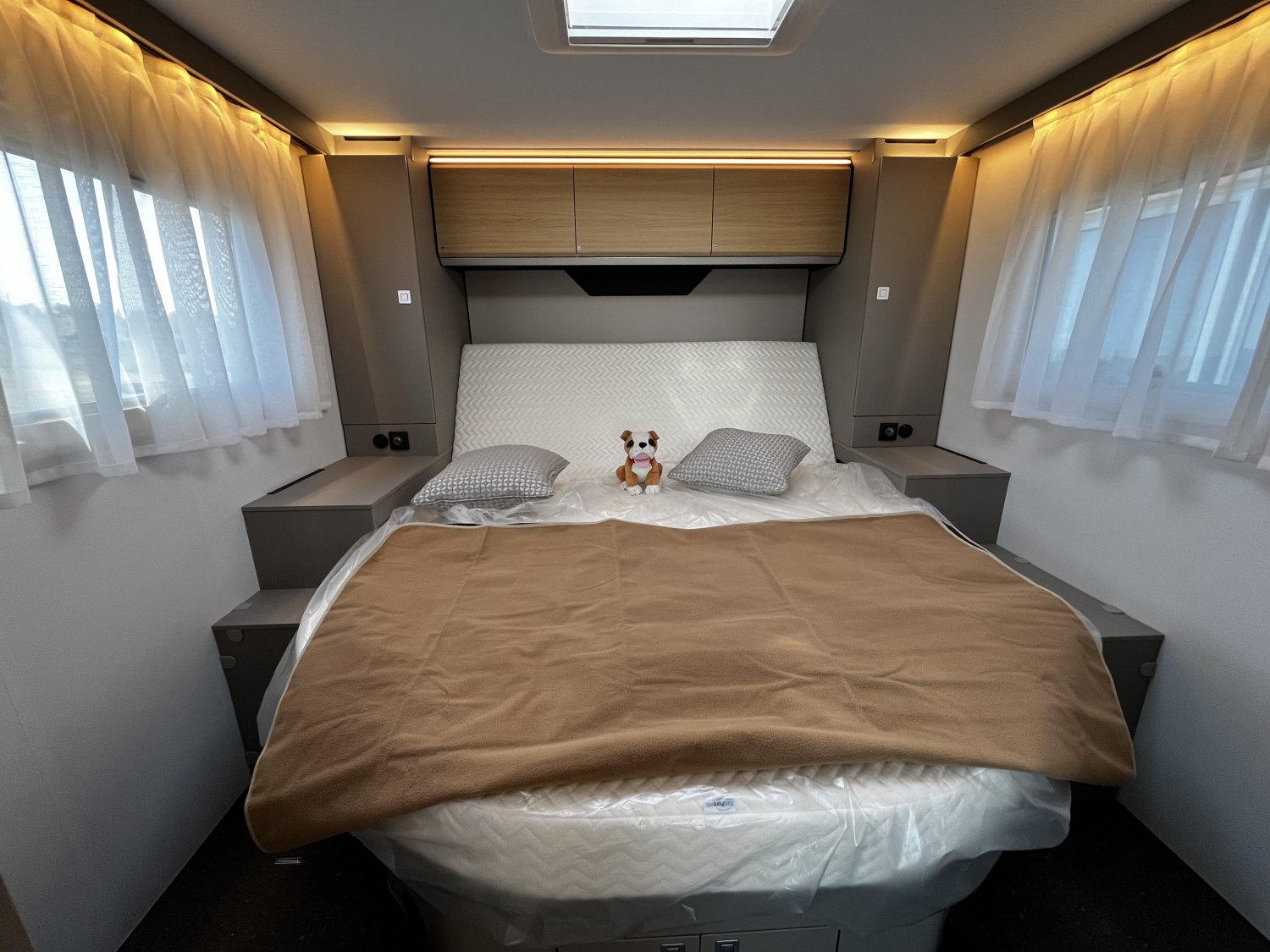 Champion Caravanes et Camping Car COMPACT DC Adria