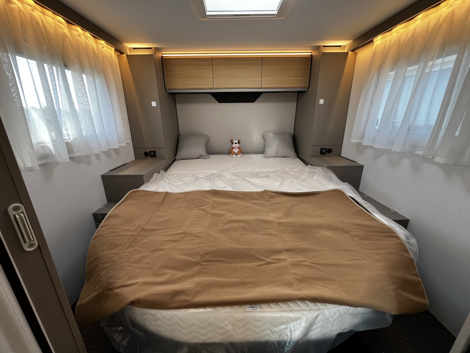 Champion Caravanes et Camping Car COMPACT DC Adria