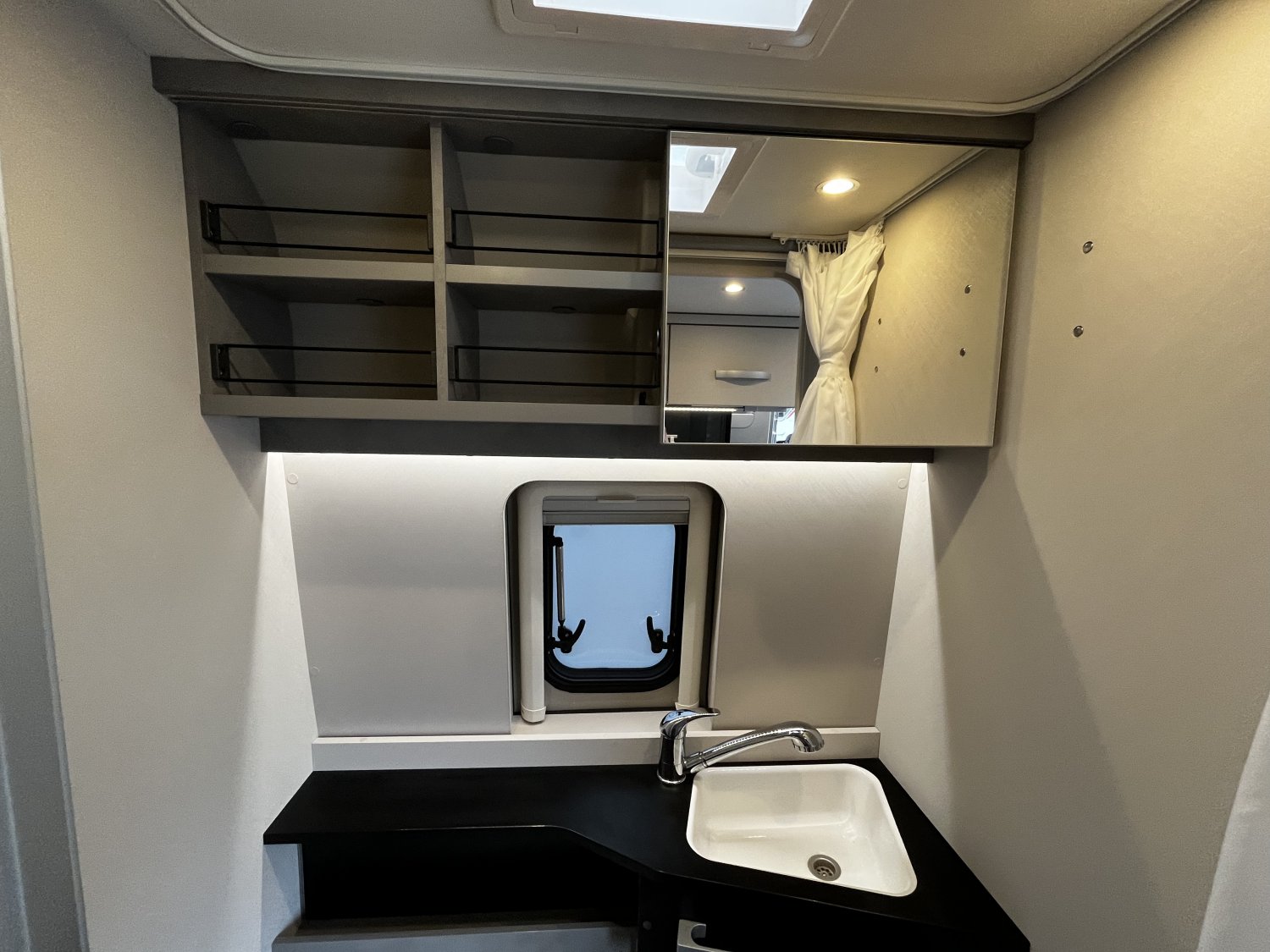 Champion Caravanes et Camping Car FULL 600 Cross Camp