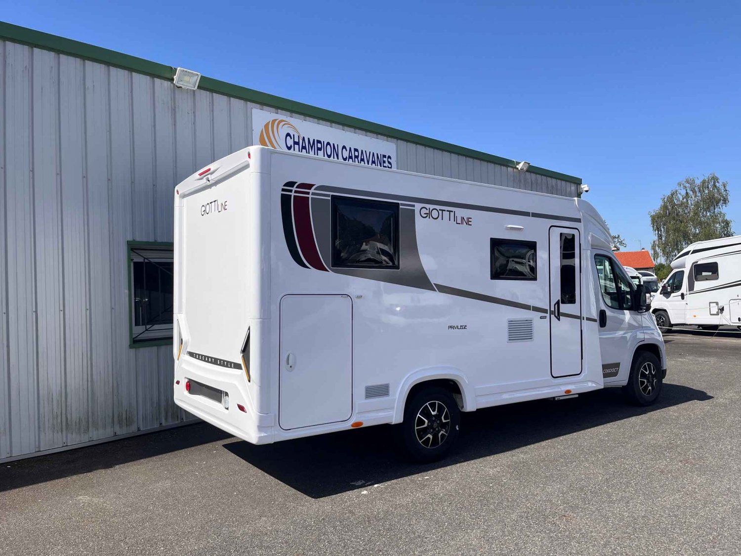 Champion Caravanes et Camping Car GIOTTI LINE COMPACT CX66 Giottiline