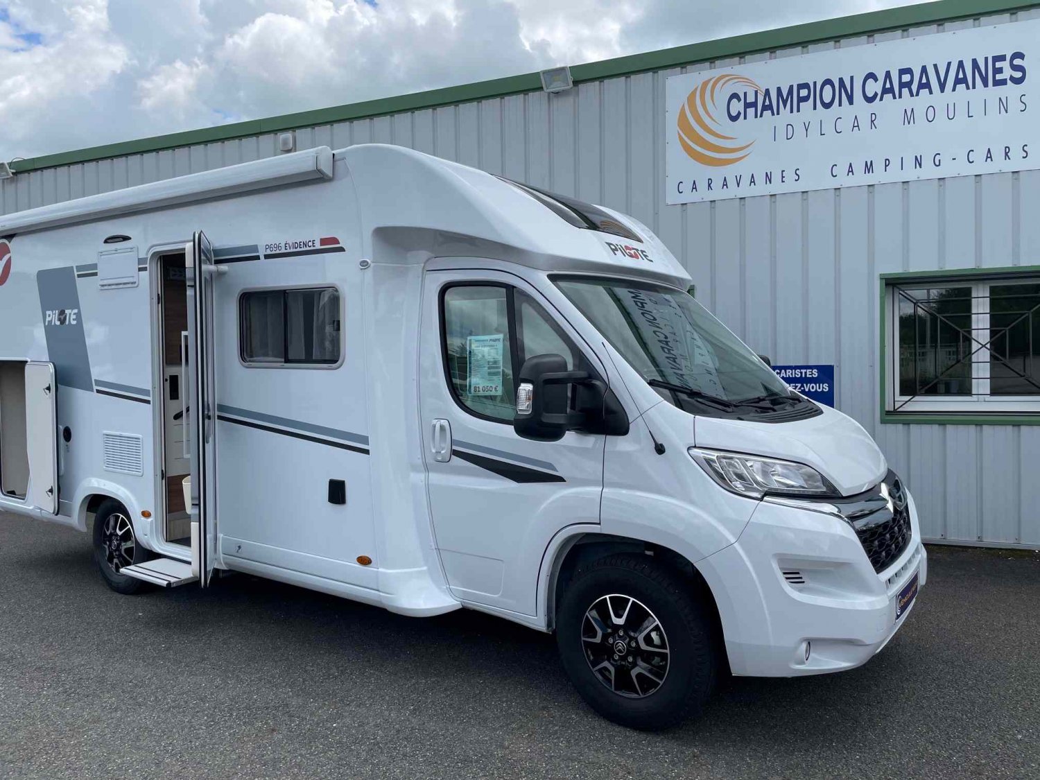 Champion Caravanes et Camping Car - Pilote P696 D EVIDENCE + à 71 550 &euro;