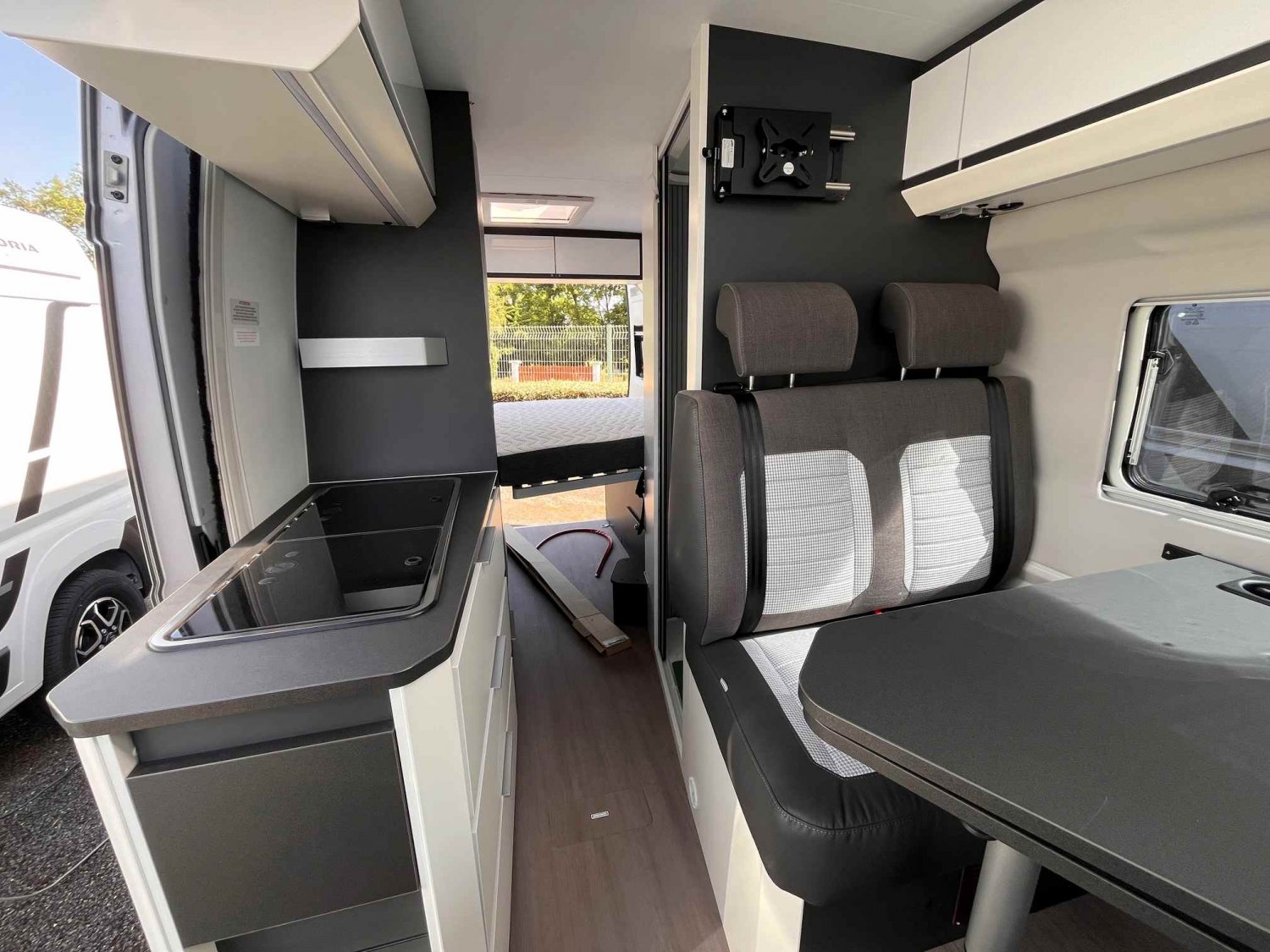 Champion Caravanes et Camping Car TWIN SUPREME 600 SPB Adria