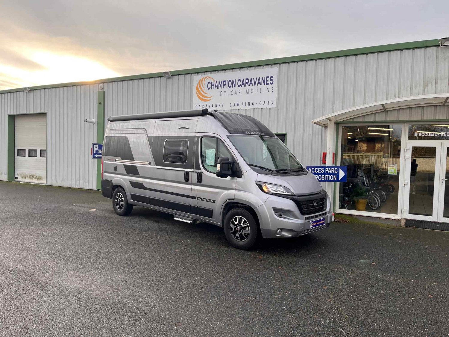 Champion Caravanes et Camping Car TWIN SUPREME 600 SPB Adria