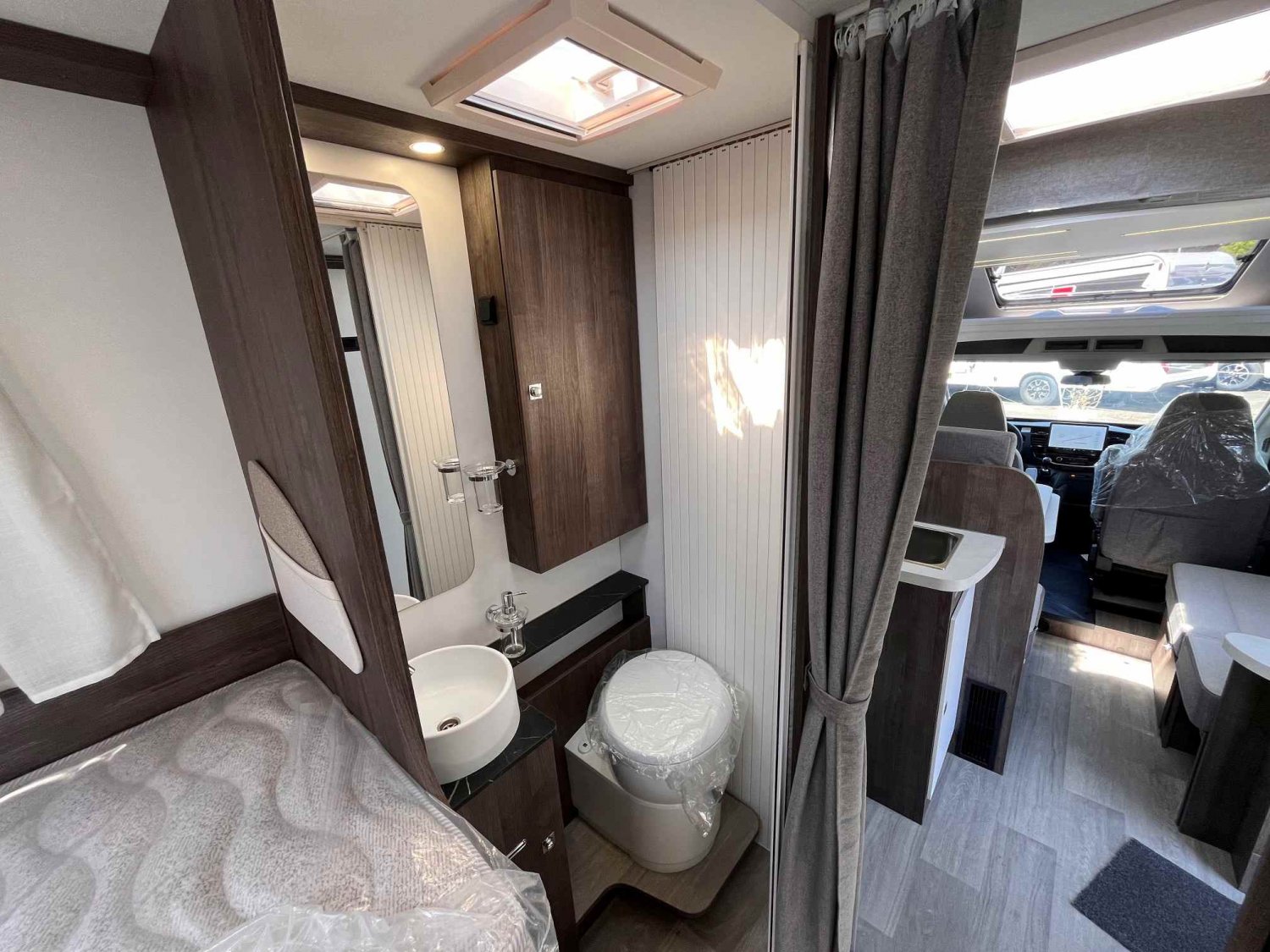 Champion Caravanes et Camping Car TESSORO 463 UP Benimar