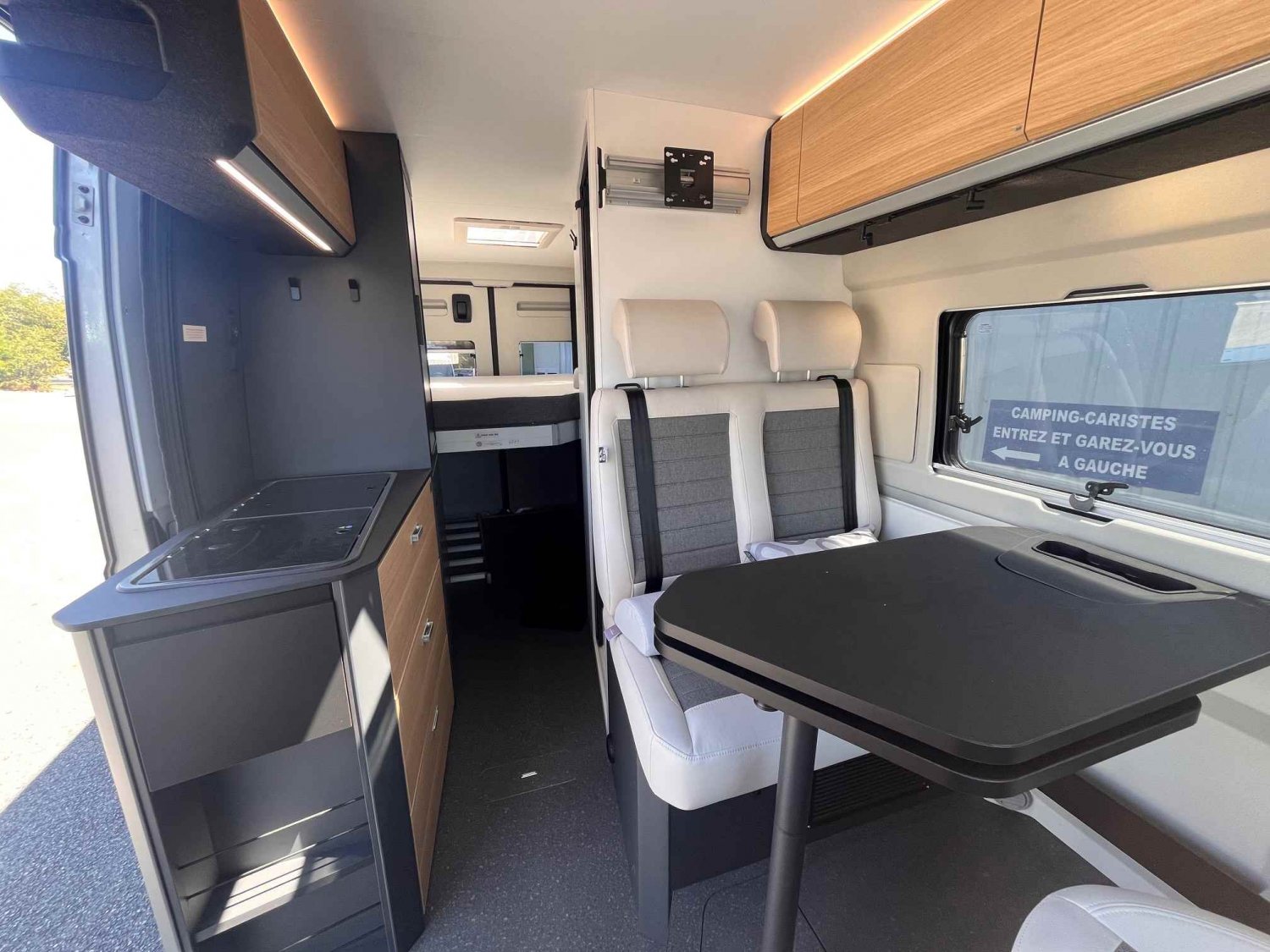 Champion Caravanes et Camping Car TWIN 640 SGX 60 Years Adria