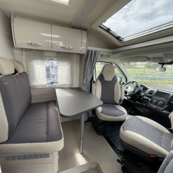Champion Caravanes et Camping Car Nexxo Van T 569 Burstner