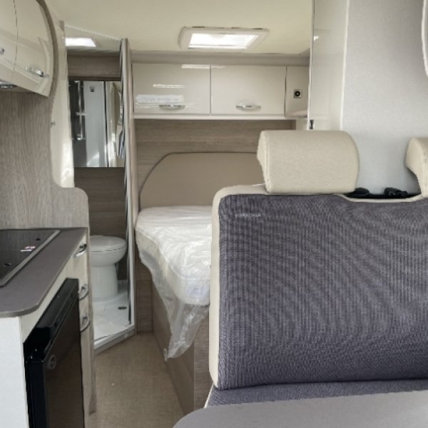 Champion Caravanes et Camping Car Nexxo Van T 569 Burstner