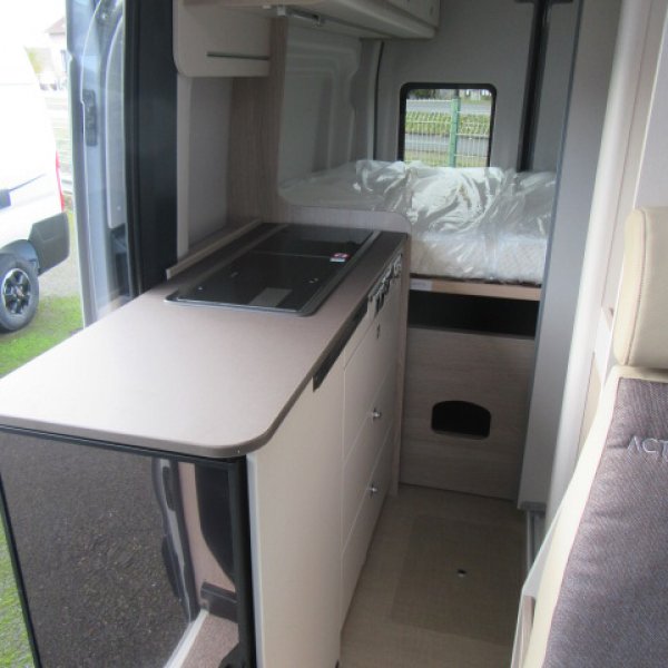 Champion Caravanes et Camping Car LINEO C590 Burstner