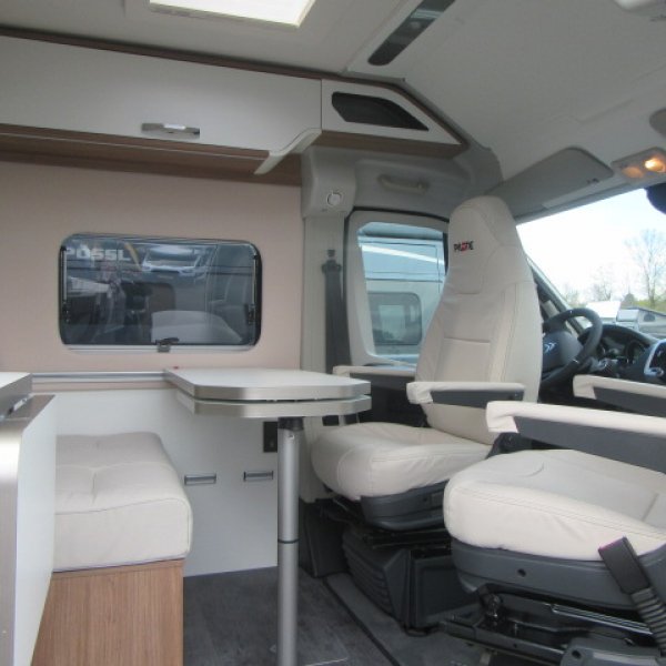 Champion Caravanes et Camping Car VAN 600 GX EDITION Pilote