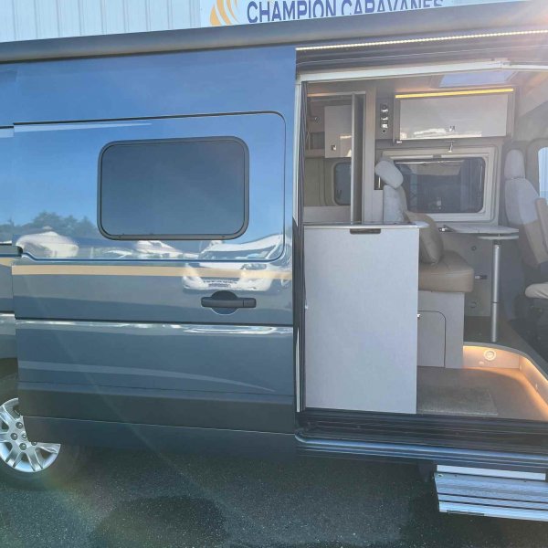 Champion Caravanes et Camping Car DELFIN C 621 Burstner