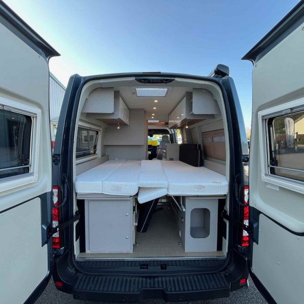 Champion Caravanes et Camping Car DELFIN C 621 Burstner