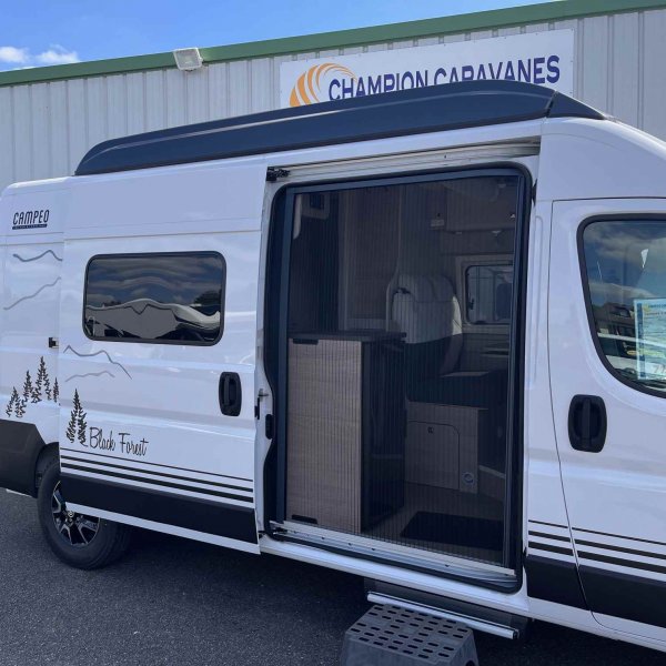 Champion Caravanes et Camping Car CAMPEO C 600 BLACK FOREST Burstner