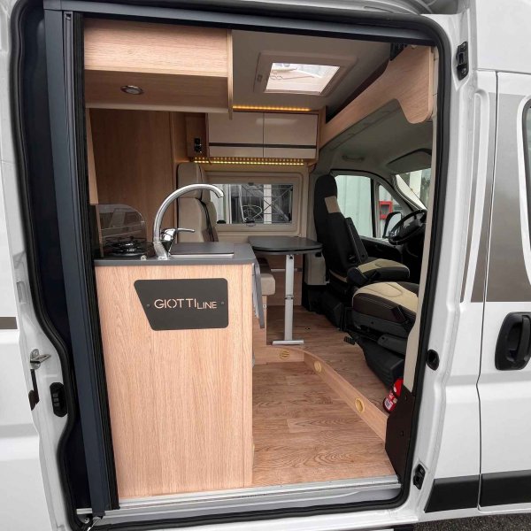 Champion Caravanes et Camping Car GIOTTI LINE Giottiline