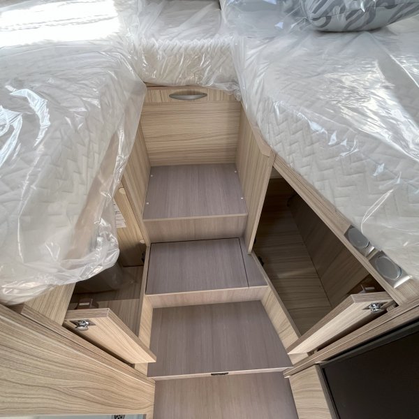 Champion Caravanes et Camping Car COMPTAC DL 60th Adria