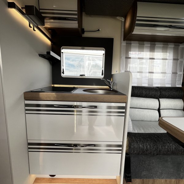 Champion Caravanes et Camping Car MAGIS 67 XT C.I.