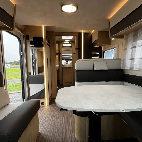 Champion Caravanes et Camping Car MANOA 66 LXT C.I.