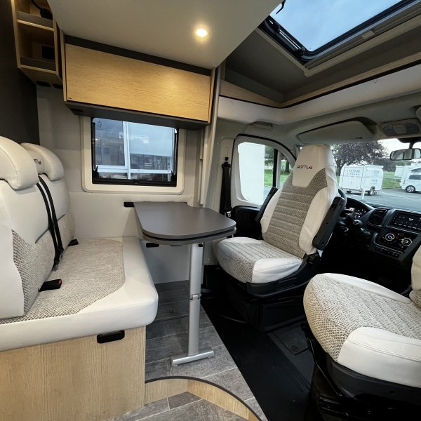 Champion Caravanes et Camping Car COMPACT CX66 Giottiline