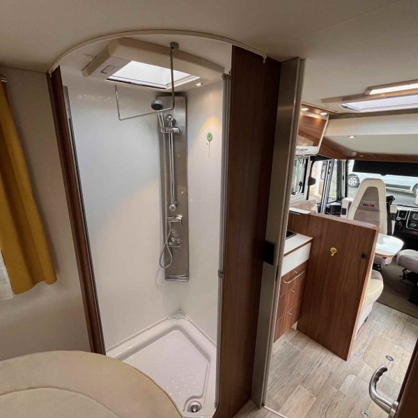 Champion Caravanes et Camping Car PILOTE G 701 C SENSATION Pilote